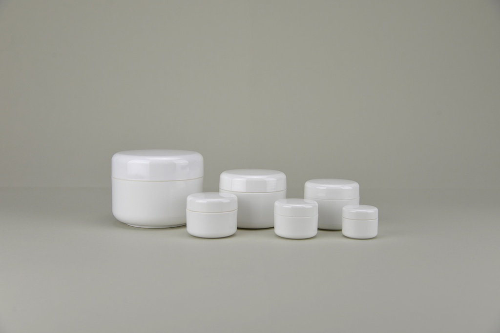 White pot